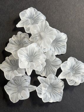 As Low As $2 Quality Frosted Crystal Acrylic Blossom Pendants 28mm x 28mm (10)